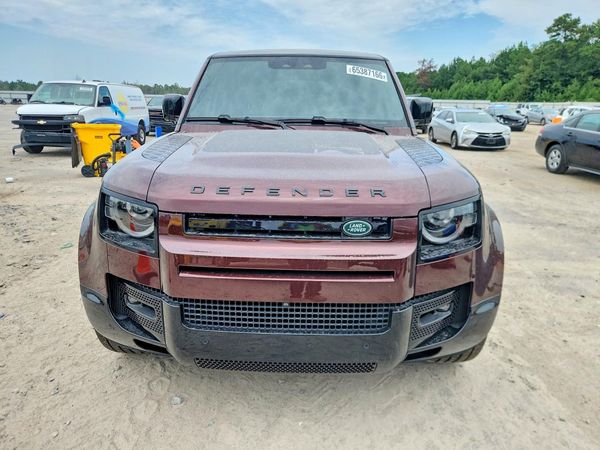 2025 LAND ROVER DEFENDER 110 Sedona Red