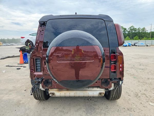 2025 LAND ROVER DEFENDER 110 Sedona Red
