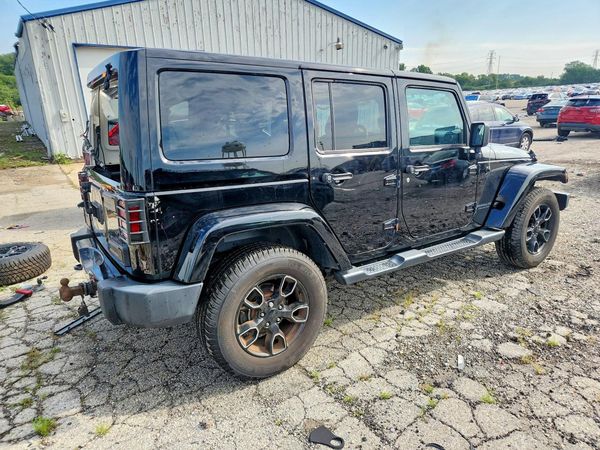 2017 JEEP WRANGLER UNLIMITED SAHARA 4X4