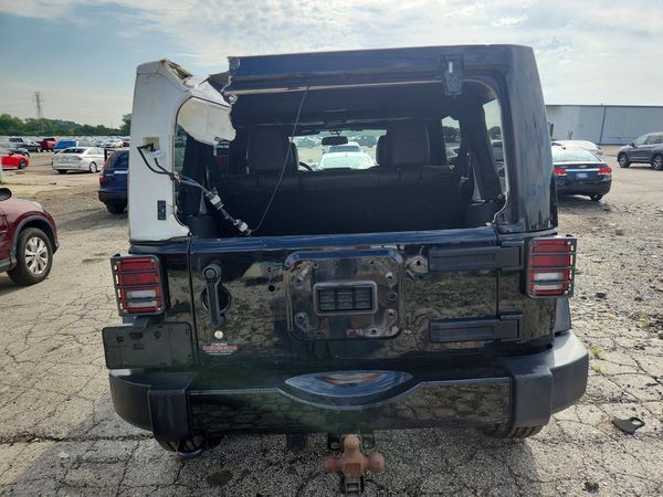 2017 JEEP WRANGLER UNLIMITED SAHARA 4X4