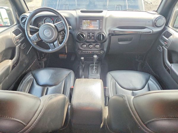 2017 JEEP WRANGLER UNLIMITED SAHARA 4X4