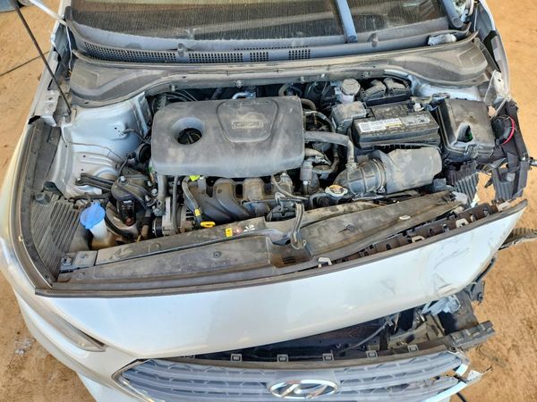 2018 HYUNDAI ACCENT SE and SEL