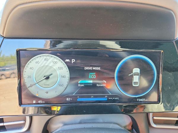 2022 HYUNDAI ELANTRA SEL w/ Premium Pkg
