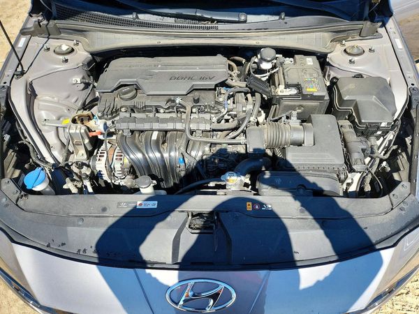 2022 HYUNDAI ELANTRA SEL w/ Premium Pkg
