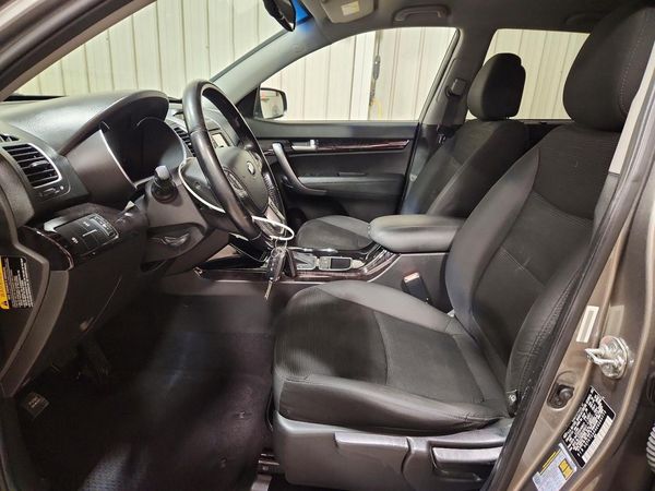 2014 KIA SORENTO Base/ LX
