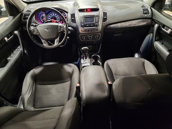 2014 KIA SORENTO Base/ LX
