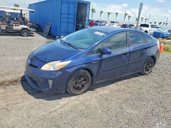 2015 TOYOTA PRIUS