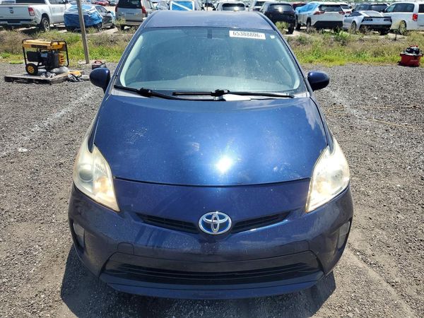 2015 TOYOTA PRIUS