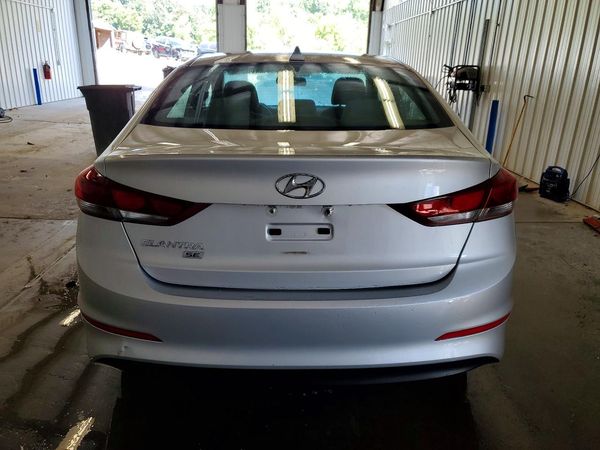 2017 HYUNDAI ELANTRA SE Base