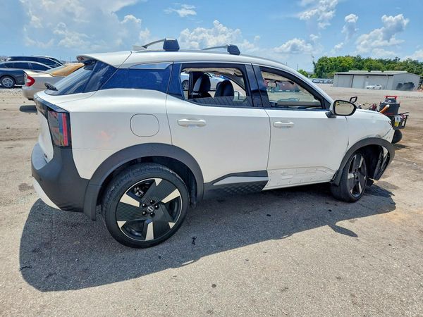 2025 NISSAN KICKS