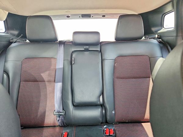 2025 NISSAN KICKS