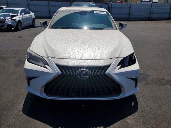 2025 LEXUS ES 300H
