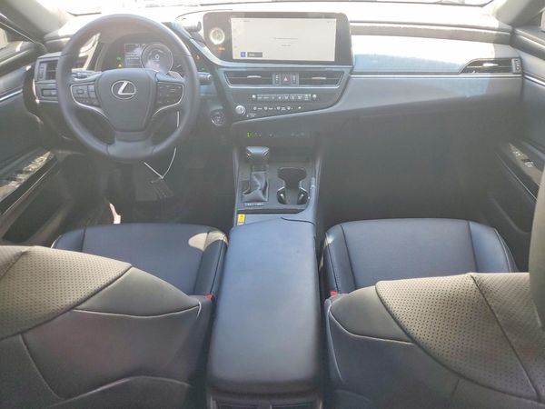 2025 LEXUS ES 300H