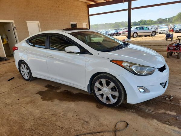 2013 HYUNDAI ELANTRA