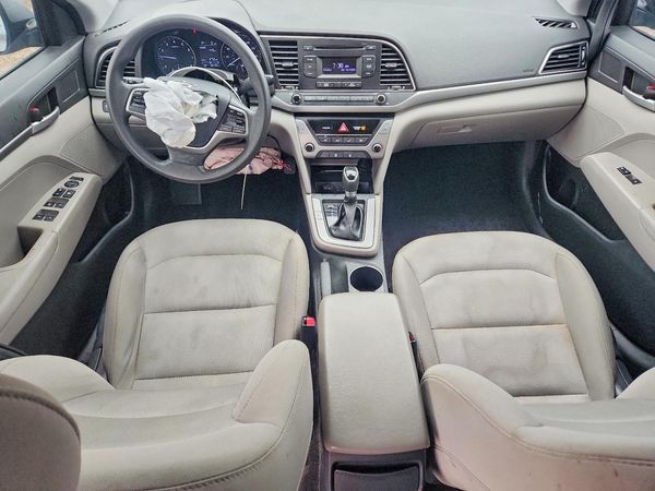 2017 HYUNDAI ELANTRA