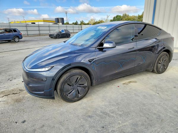 2026 TESLA MODEL Y