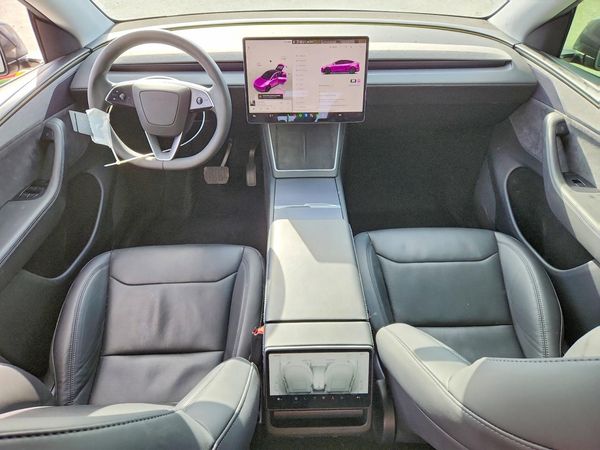 2026 TESLA MODEL Y