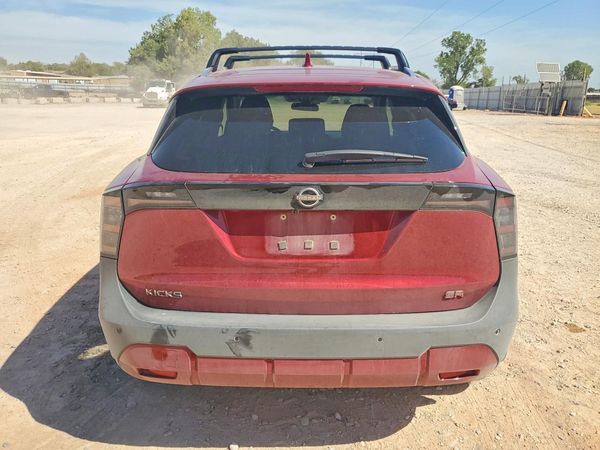 2025 NISSAN KICKS SR