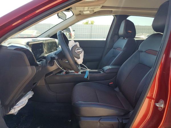 2025 NISSAN KICKS SR