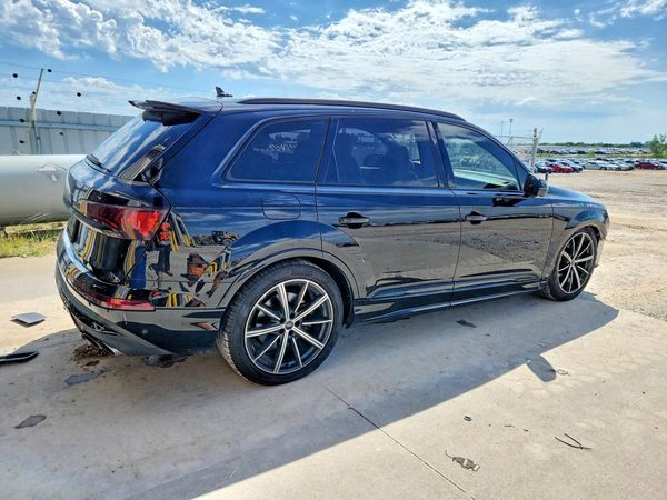 2021 AUDI SQ7