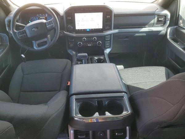 2025 FORD F150