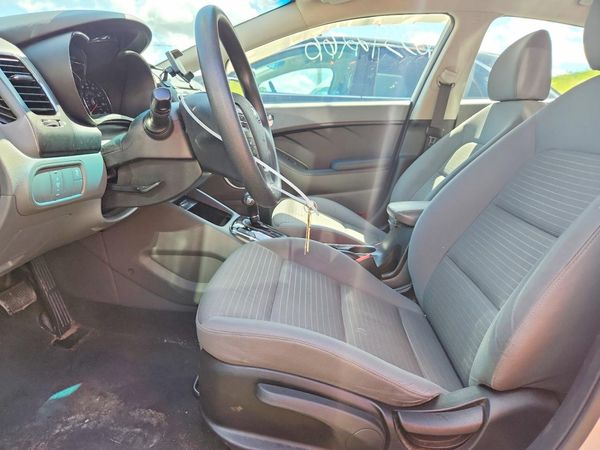 2017 KIA FORTE LX Popular, S