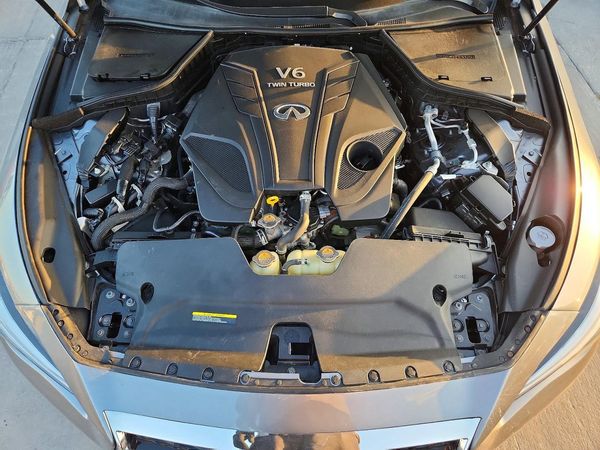 2022 INFINITI Q50 LUXE — Engine bay
