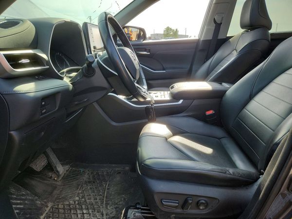 2020 TOYOTA HIGHLANDER XLE