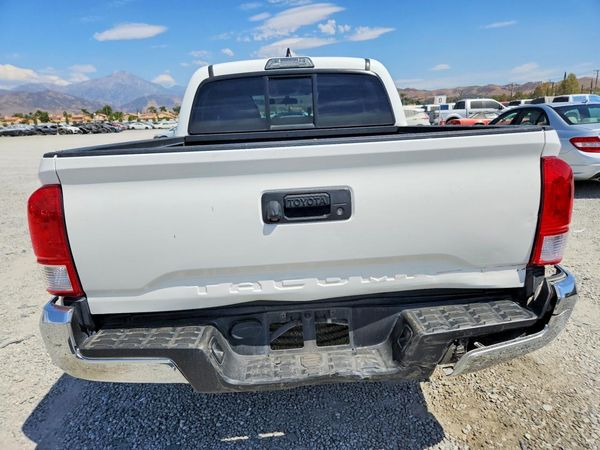 2017 TOYOTA TACOMA