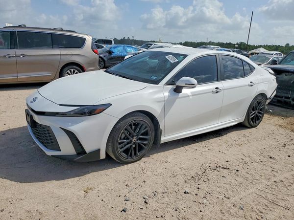 2025 TOYOTA CAMRY