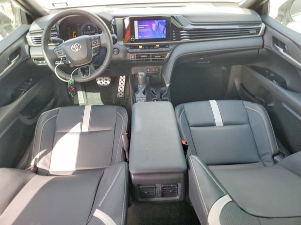 2025 TOYOTA CAMRY