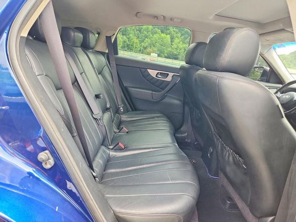 2012 INFINITI FX35