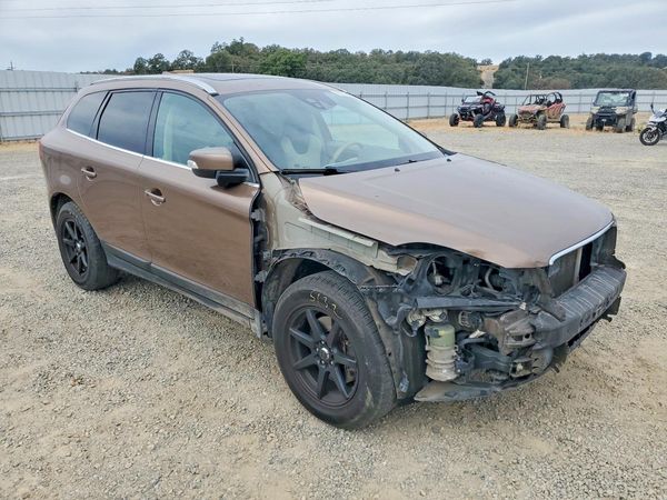 2012 VOLVO XC60