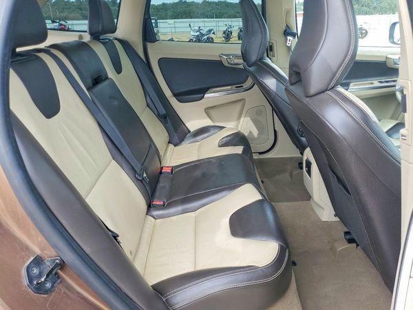 2012 VOLVO XC60