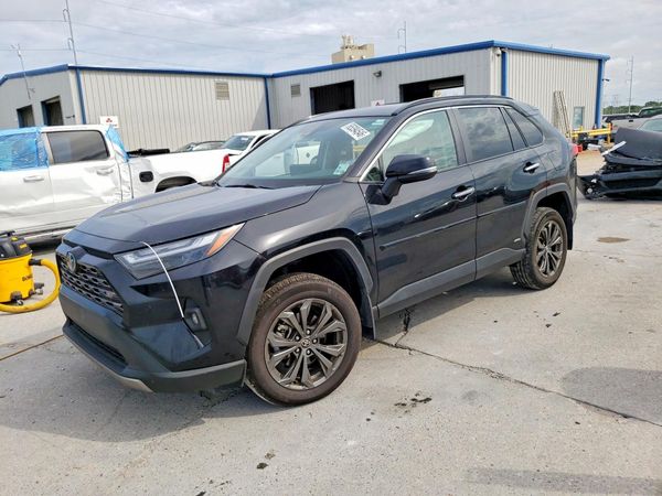 2023 TOYOTA RAV4 Limited — Front 3/4
