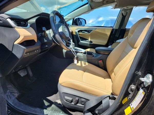 2023 TOYOTA RAV4 Limited — DENT