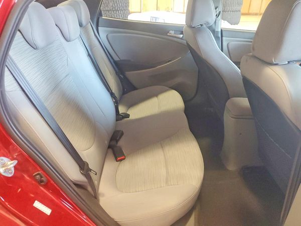 2017 HYUNDAI ACCENT SE Base