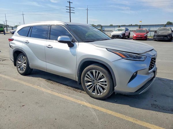 2022 TOYOTA HIGHLANDER Platinum
