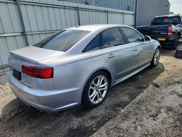 2016 AUDI S6
