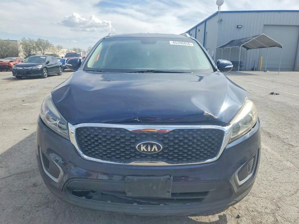 2016 KIA SORENTO L / LX