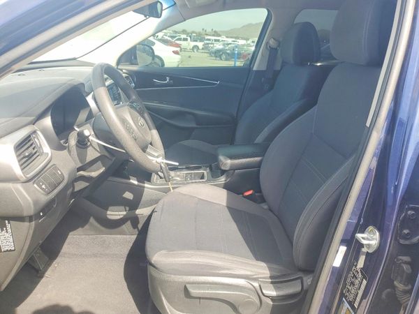 2016 KIA SORENTO L / LX