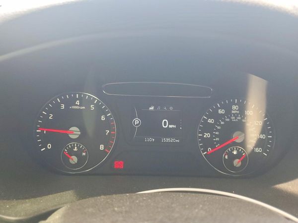 2016 KIA SORENTO L / LX