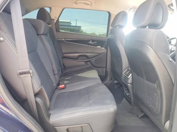 2016 KIA SORENTO L / LX