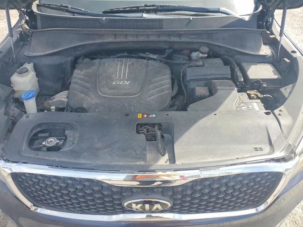 2016 KIA SORENTO L / LX