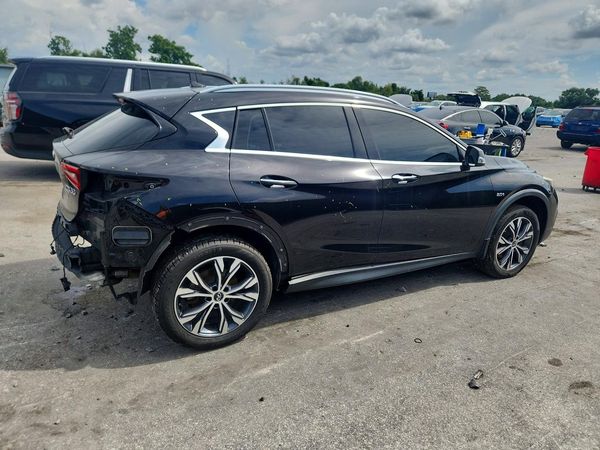 2018 INFINITI QX30