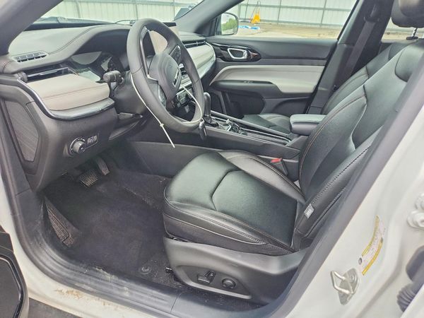 2024 JEEP COMPASS Limited — DENT