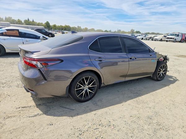 2022 TOYOTA CAMRY