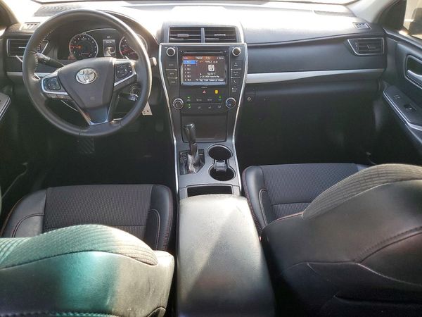2017 TOYOTA CAMRY