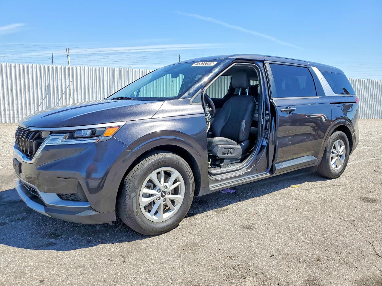 2024 KIA CARNIVAL LX, LX Seat Package