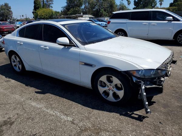 2018 JAGUAR XE
